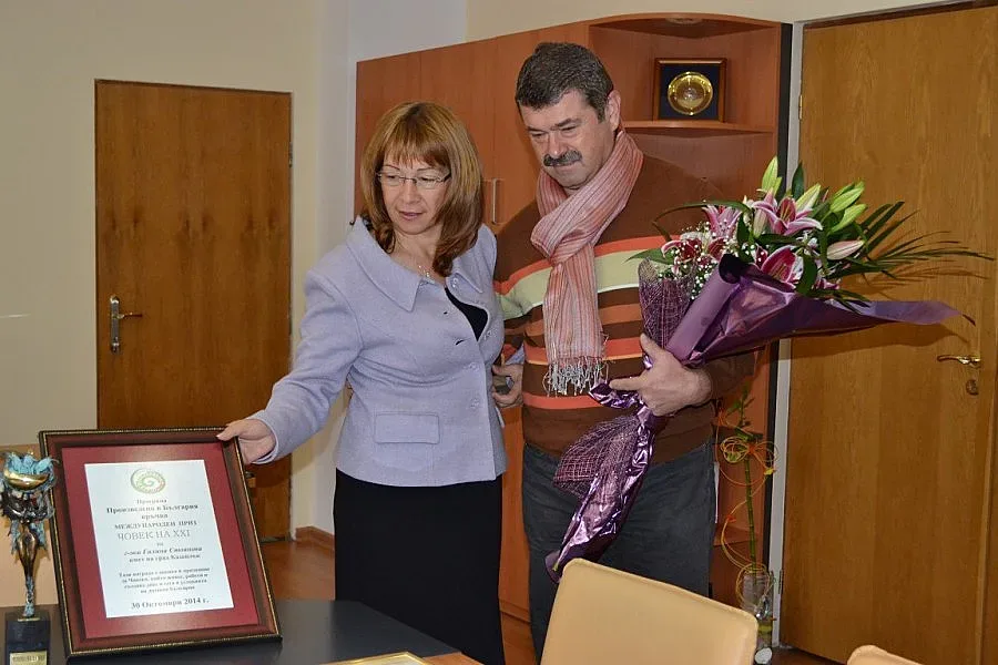 Галина Стоянова посвети отличието „Човек на 21 век“ на всички казанлъчани