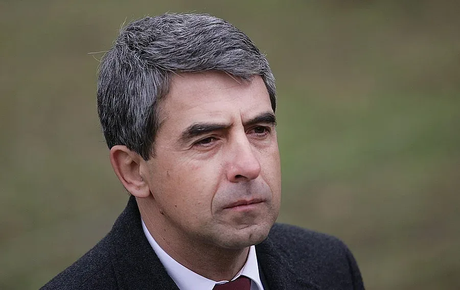 Започнаха консултациите между президента и ПФ