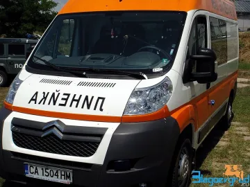 Пътничка бере душа след катастрофа на кола в канал