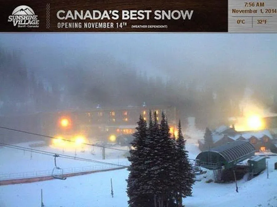 Силен снеговалеж в Канада остави без ток 5 хил. души