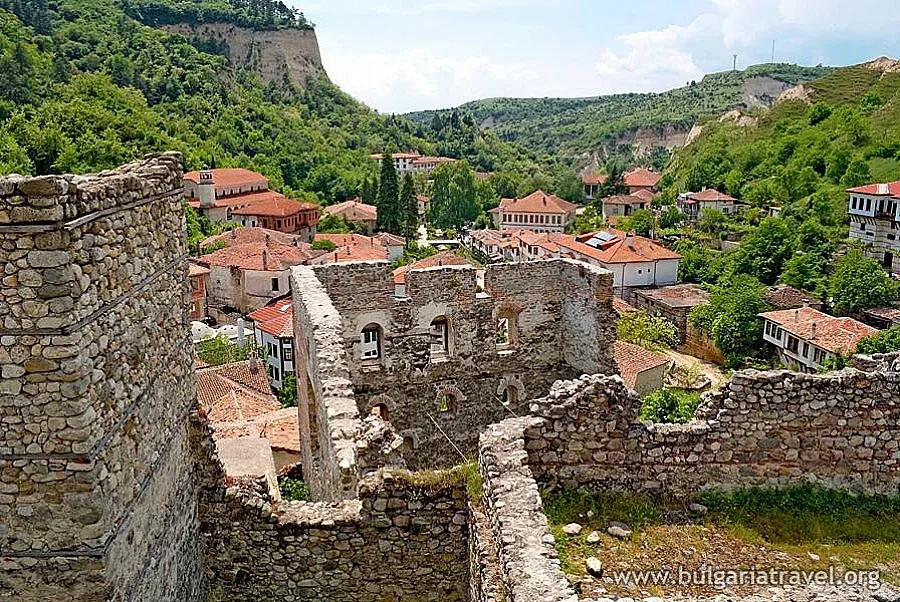 Искат път до гроба на деспот Слав