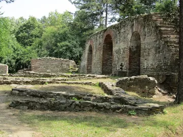 Пускат атракционно влакче до Хисарлъка
