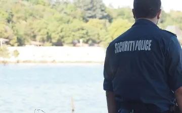 Мними полицаи ограбват възрастни хора