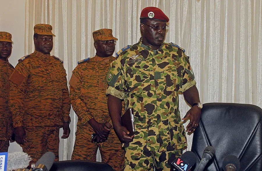 Опозицията в Буркина Фасо продължава с протестите