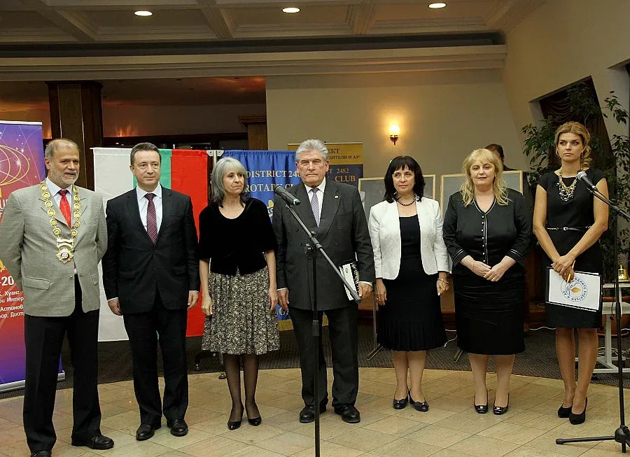 Ученици се състезават за народните будители