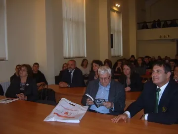 Кърджали  събира млади историци от страната