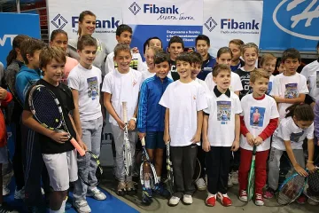 Fibank и "Спортните чудеса" зарадваха Цвети и децата