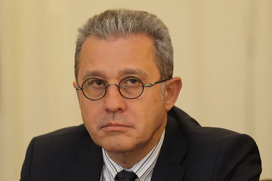 Цонев: Икономически кръг, свързан с фонда, придобива депозити, намалени с 50%