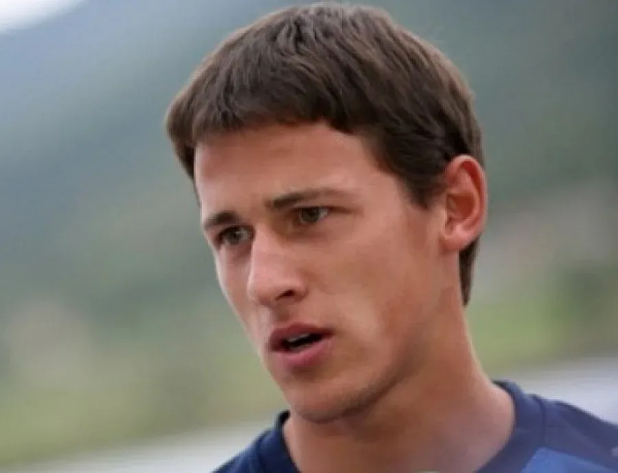 Селтик застава зад Александър Тонев