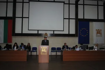 Проблем с „ВИП” асансьор дебатираха на сесия