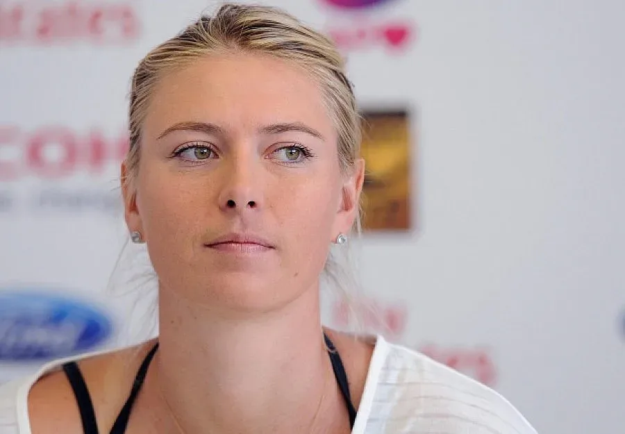 Данъчна секира за Шарапова