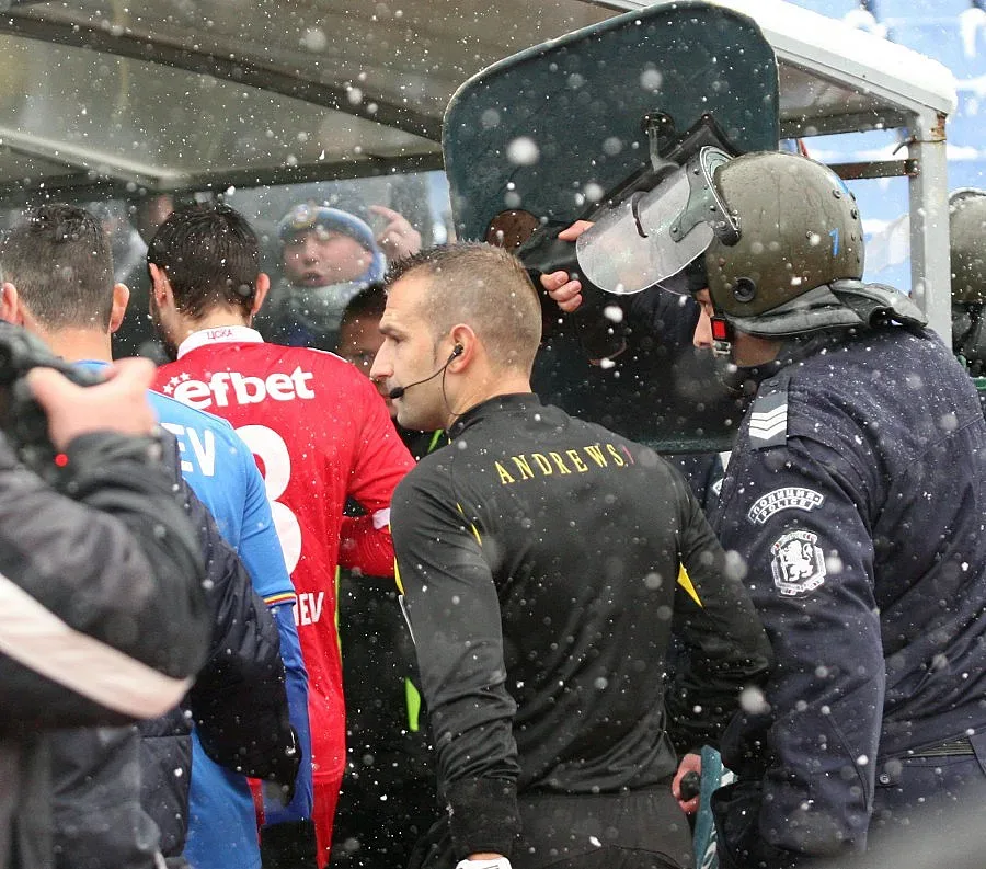 "Левски" отнесе 1 мач без публика и над 20 хиляди лева глоба