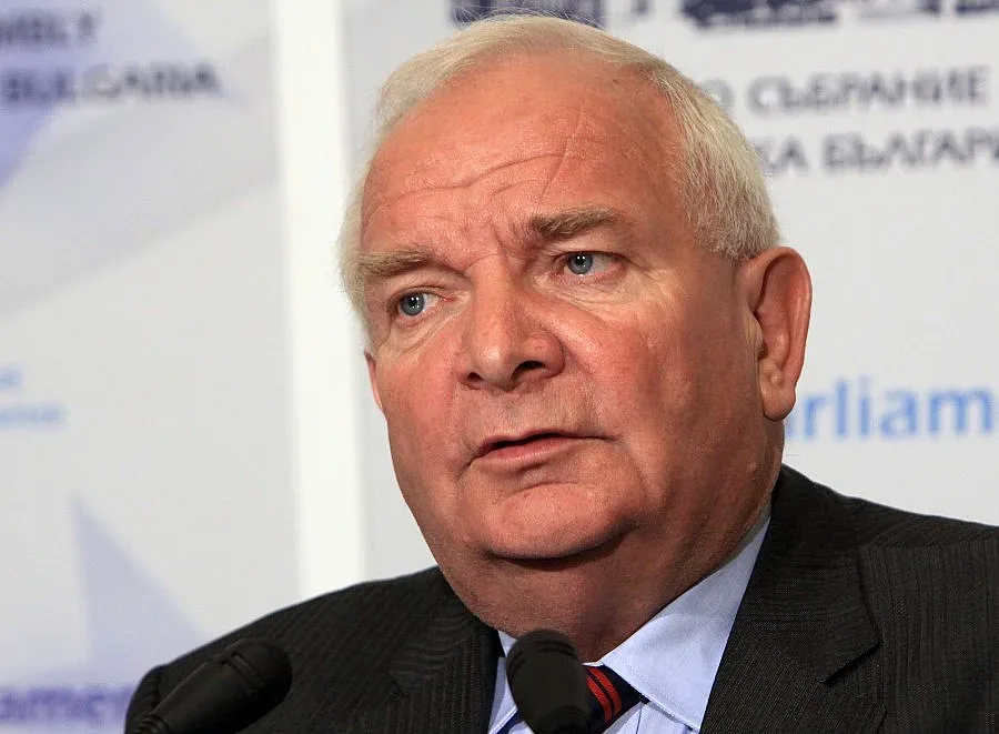 Десен кабинет може да стабилизира България