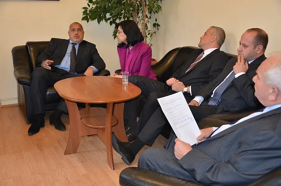 Новият кабинет готов на 12 ноември