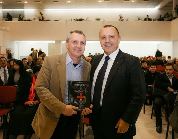 Ралчев разбулва мистерии 