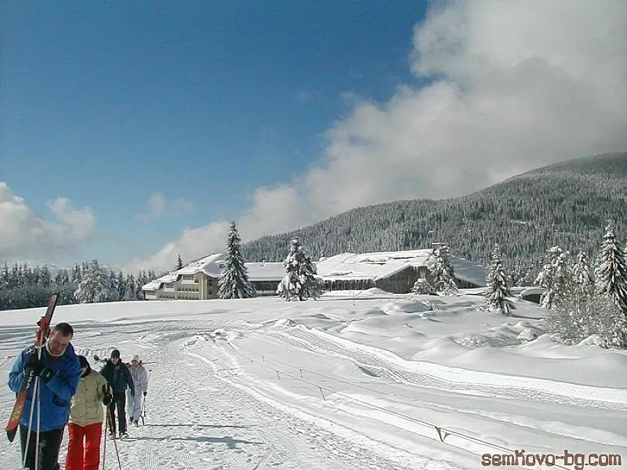 Строят информационен център в Семково