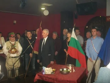 Винената партия близо до бъчвите преди конгреса си