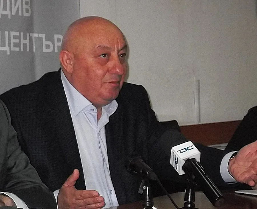 Гергов прати в Мизия хотелско обзавеждане