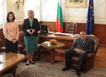 Двама са малко, трима са много за кабинет (ОБЗОР)