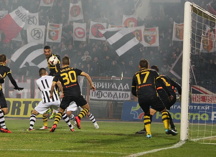 Младок спаси "Ботев" в гостуването на "Лаута"