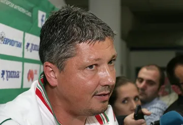 Любо се оправда с играчите (ОБЗОР)