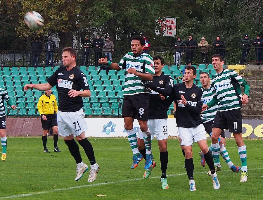 "Черно Море" настъпа "Славия", напредва за 1/4 финалите