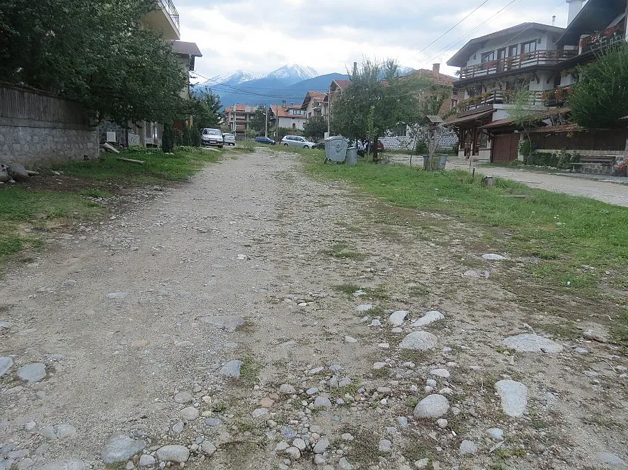 За първи път полагат асфалт върху улица в Банско