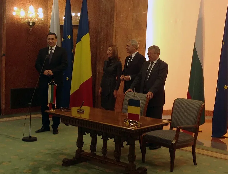 България и Румъния подписаха меморандум за два нови моста на Дунав