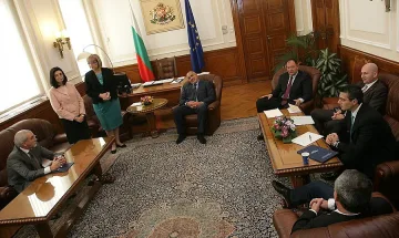 Парламентарните лидери на среща без Сидеров