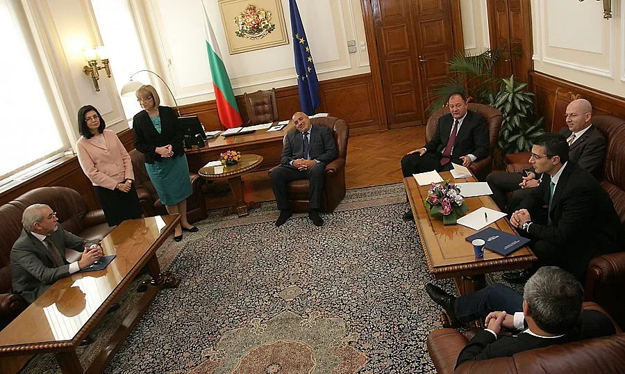 Парламентарните лидери на среща без Сидеров