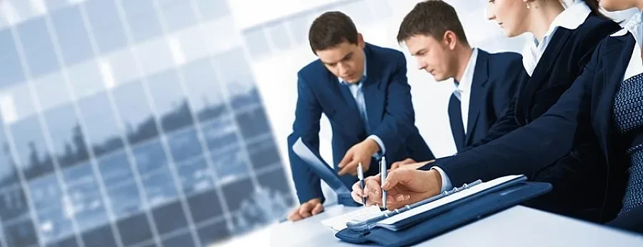 Родни фирми за облекло на изложение в Амстердам