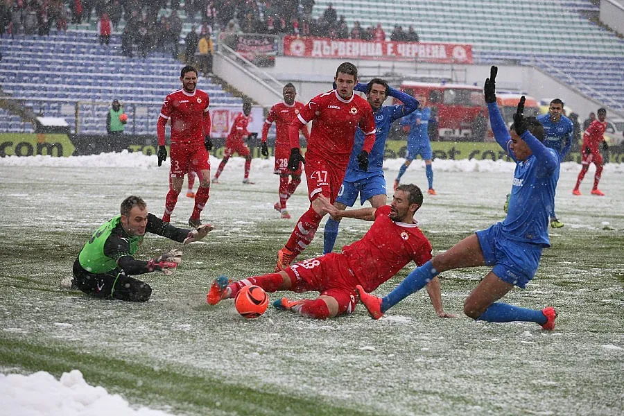 "Сините" се скриха зад Топузаков