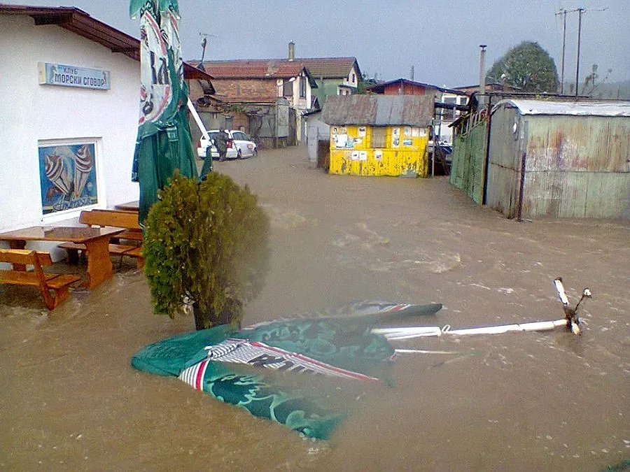 Три жертви взе бурята (ОБЗОР)