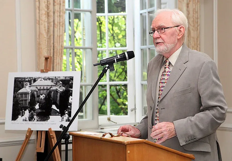 Ричард Крамптън и спомените му от София