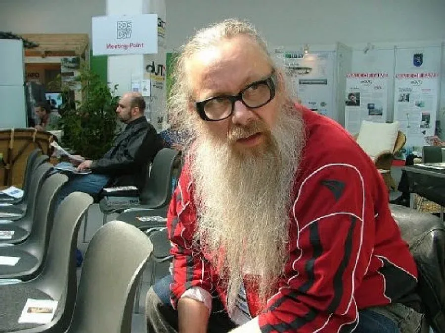 Милионери се возят в метрото