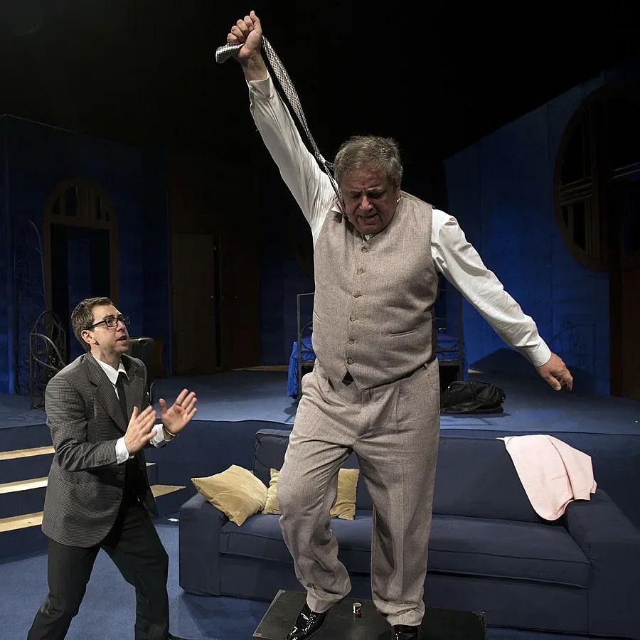 Тенор под наем в Сатирата