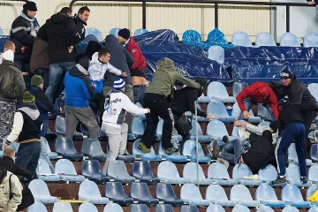 Словаци и чехи се млатиха на мач