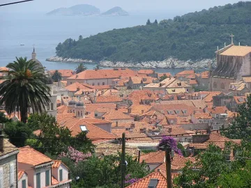 Хърватия си прави реклама на 17 езика