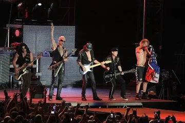 Осъдиха домакините на Scorpions и фолка 
