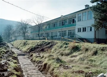 ДАНС нахлу в лудница заради гадже на шофьор