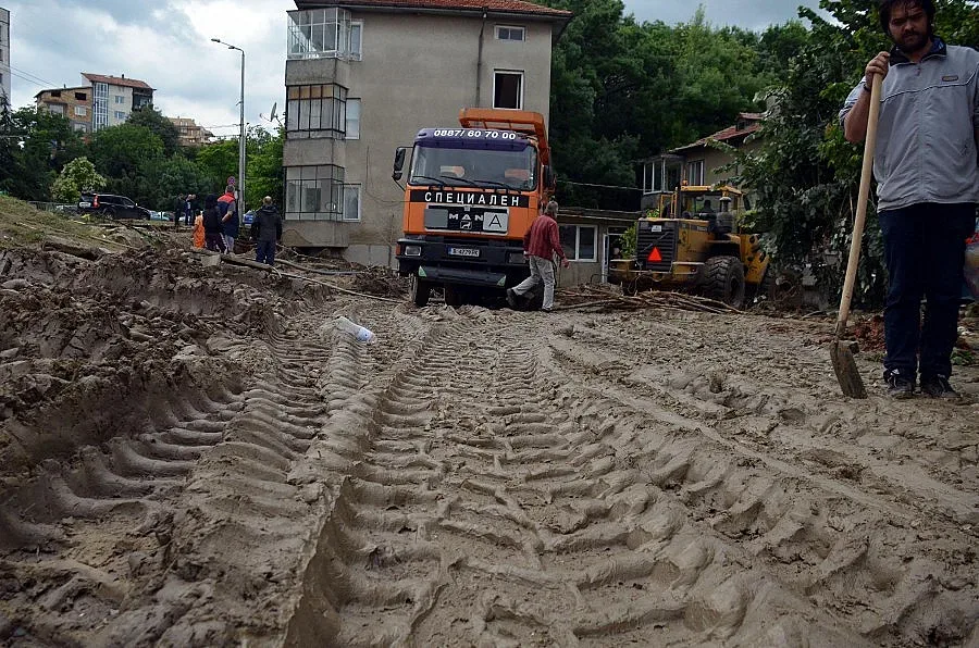 Ремонтираха над половината улици в Аспарухово