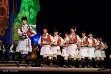 Ансамбъл „Филип Кутев” с концерт в спортна зала