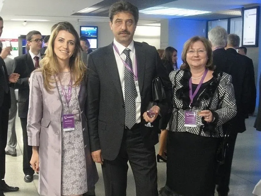 Съпругата на Цветан Василев привикана на разпит