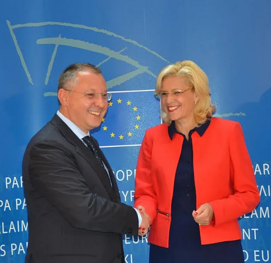 Комисарите на крака при Сергей