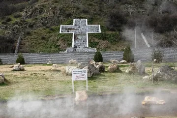 Петрич разчита на гърци за изворите край храма на Ванга