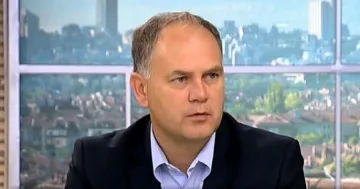 Кадиев: Математическото мнозинство на ГЕРБ ще се разпадне