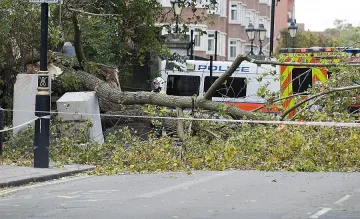 Ураганът Гонзало уби двама на Острова