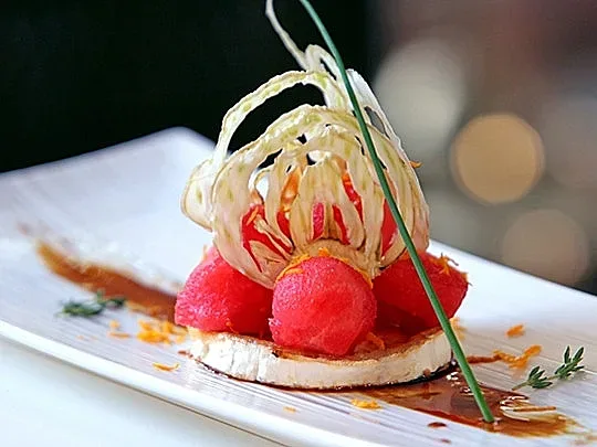 Сочна наслада за минути. Как да си приготвим тези близалки с печена диня