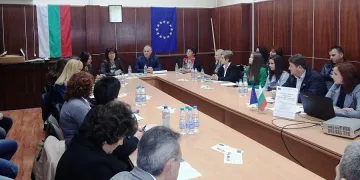 Бизнесът търси кадри в социални домове