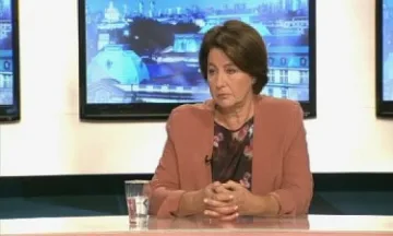 Тодорова: Не трябва да вдигаме тока през 3 месеца